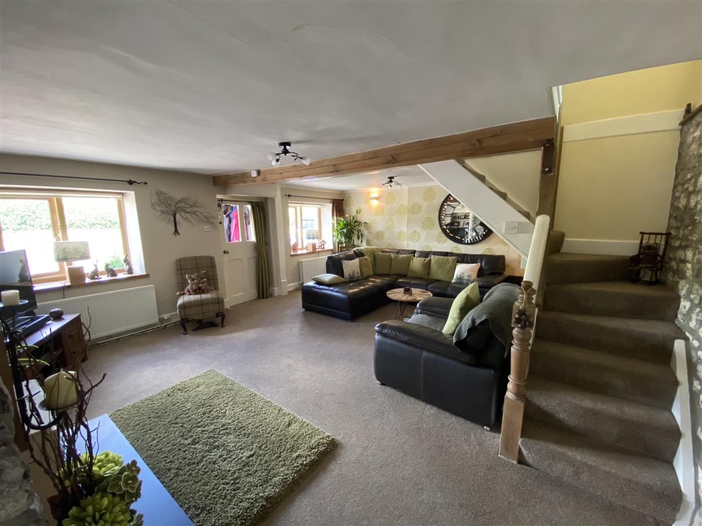 A FURTHER ROOM VIEW